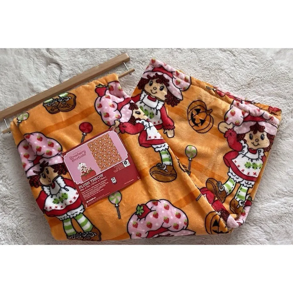 Strawberry Shortcake Orange Halloween Pumpkin Plush Throw Blanket‎ 50 X 70” NEW